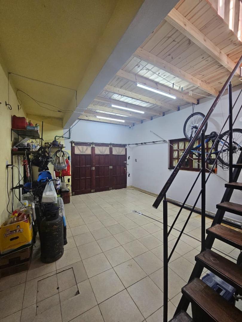 Casa en Venta con 1 cochera