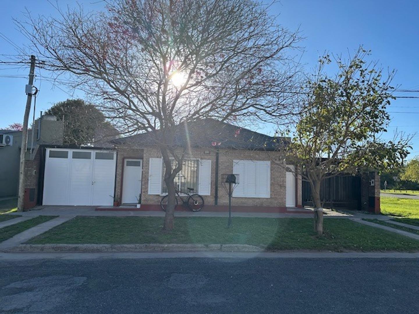 Venta 2 Departamentos Juntos.con Terreno amplio serv *