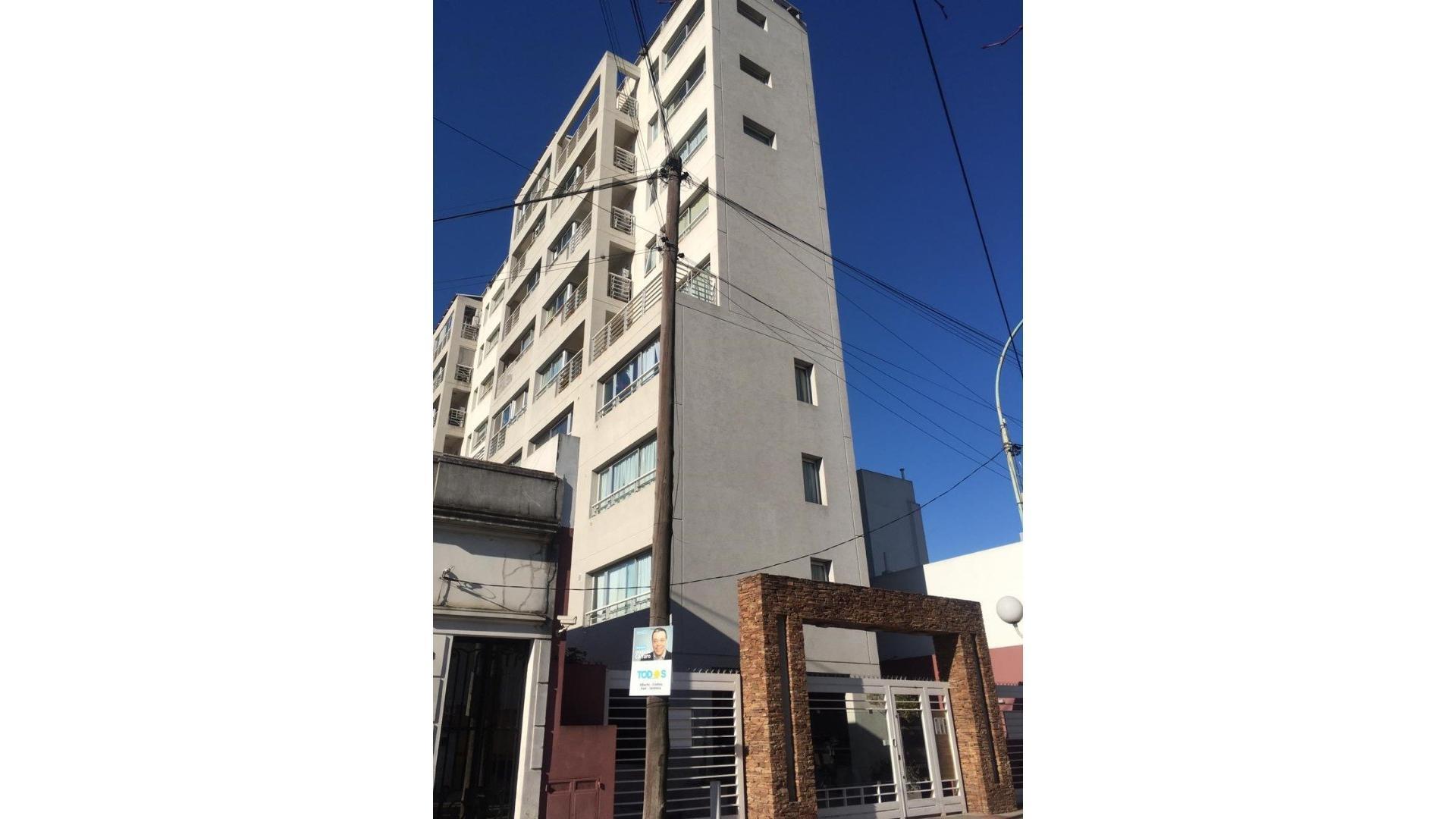 19 De Marzo 828 , Piso 1