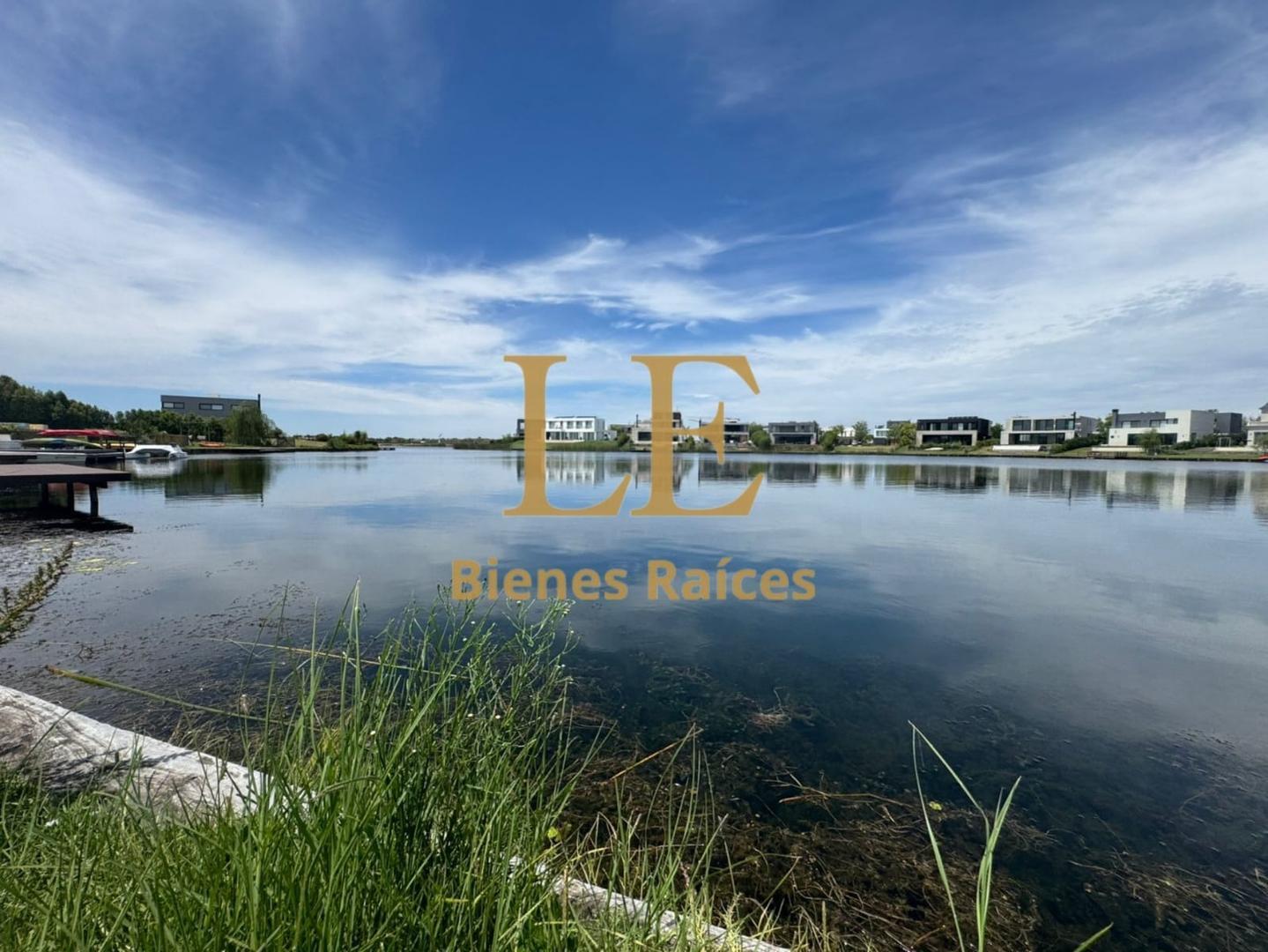 LOTE A LA VENTA EN MARINAS A LA LAGUNA.- PUERTOS DEL LAGO