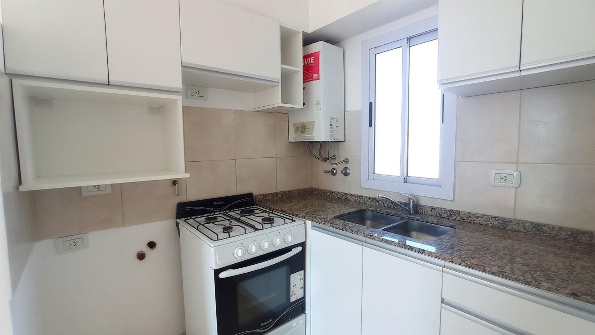 Departamento en Alquiler en Barrio España y Hospitales, $ 500.000