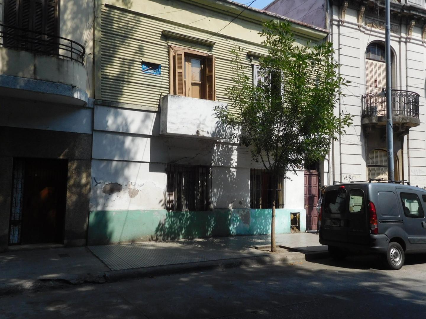 Casa 9 ambientes con 8 baños