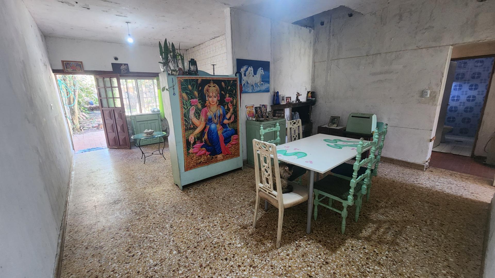 Casa 3 ambientes con 1 baño