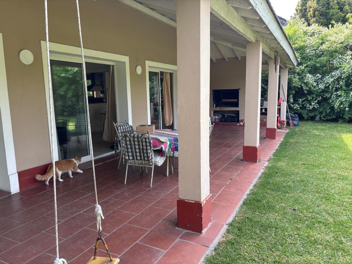 CASA ALQUILER  BARRIO PARQUE BUEN RETIRO