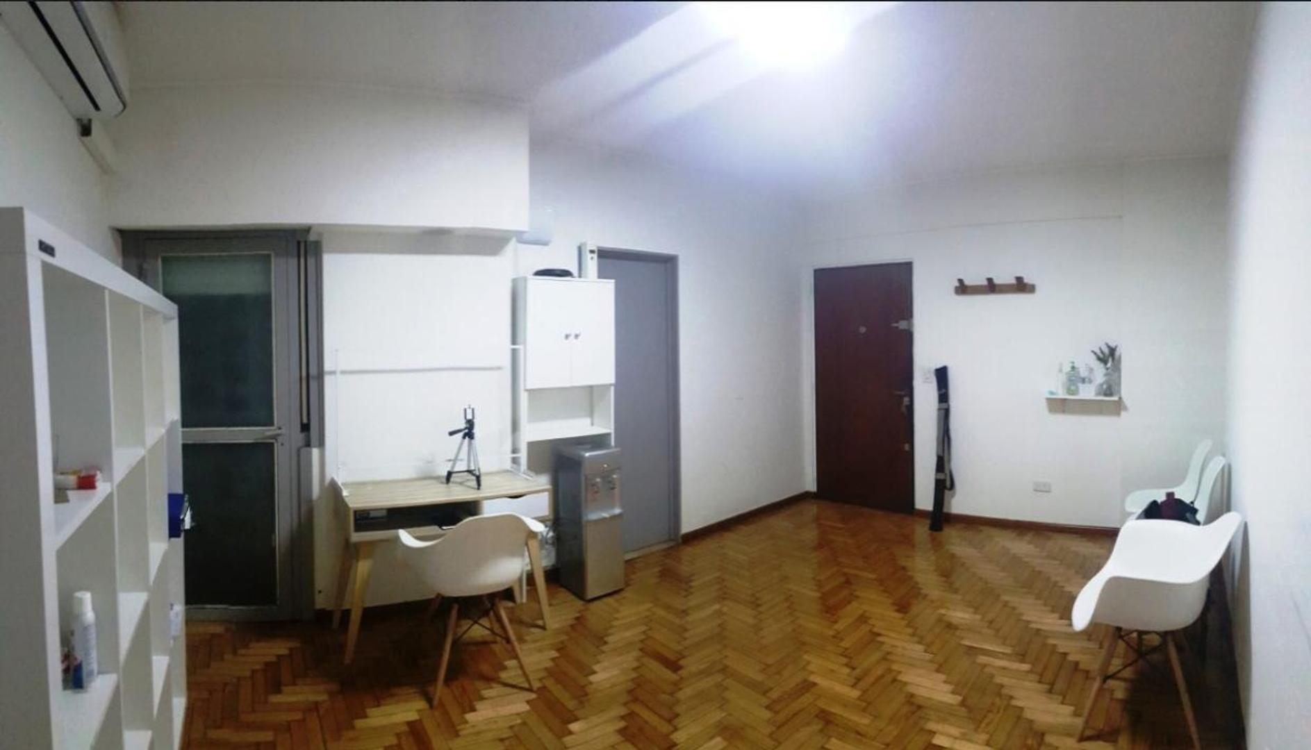 Rivadavia 1700, Piso 1