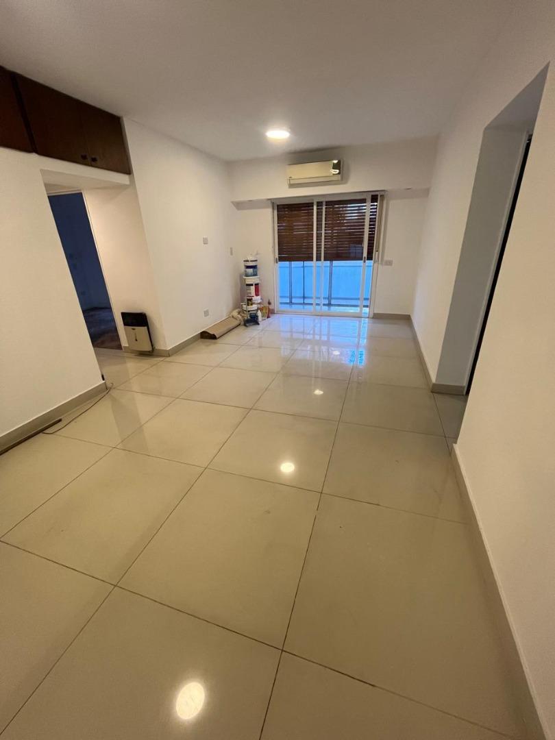 Venta. 3 Ambientes. Cochera. Fitz Roy y Charcas.