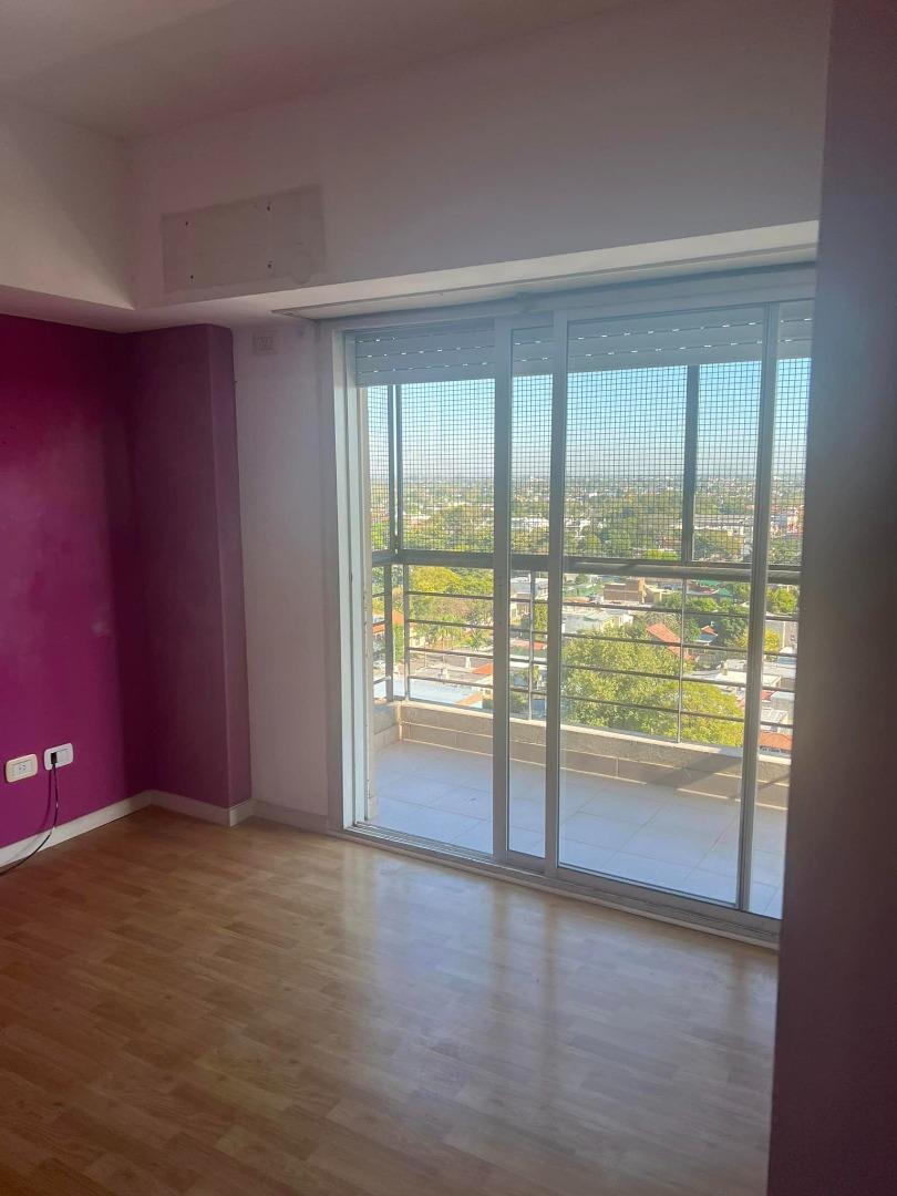 OPORTUNIDAD  VENTA DEPTO 4 AMB. COVAC, COCHERA Y BAULERA.