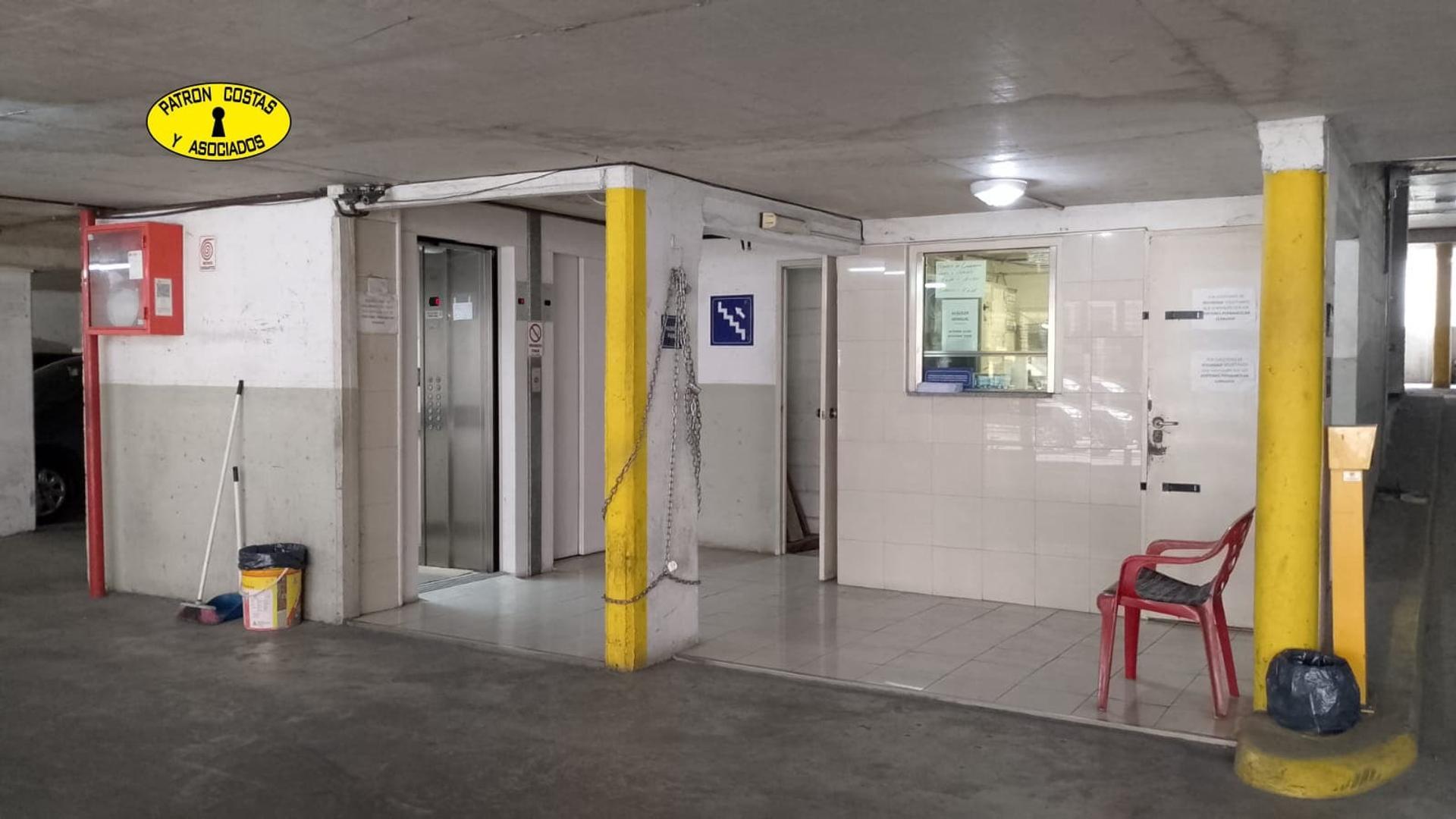 3390ID- venta cochera en Monserrat CABA