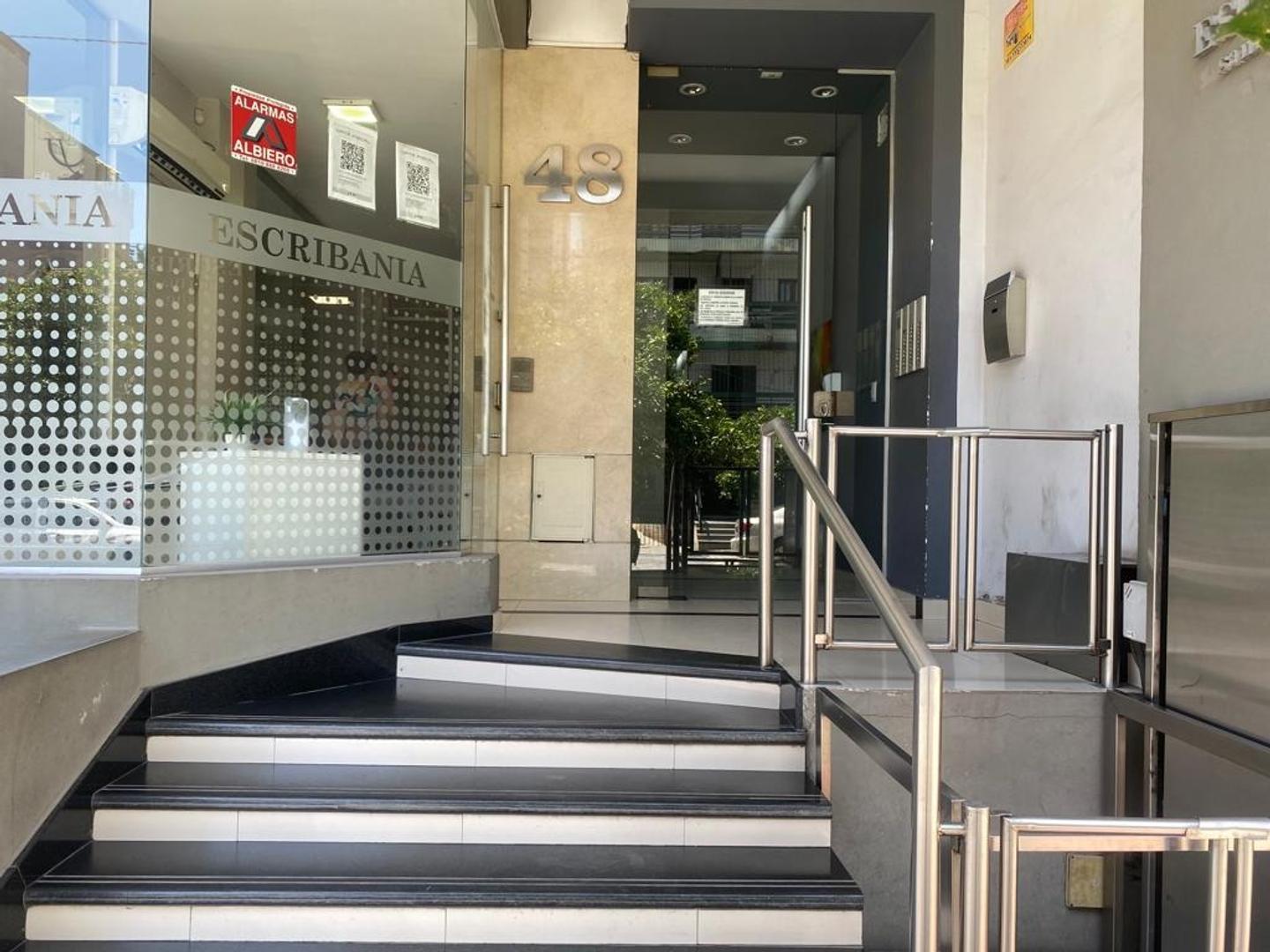 Alquiler departamento dos dorms  c/cochera - Barrio Norte