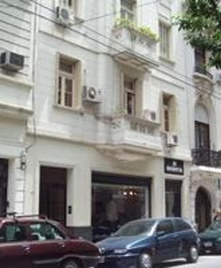 Departamento de 4 ambientes + dependencias, apto profesional