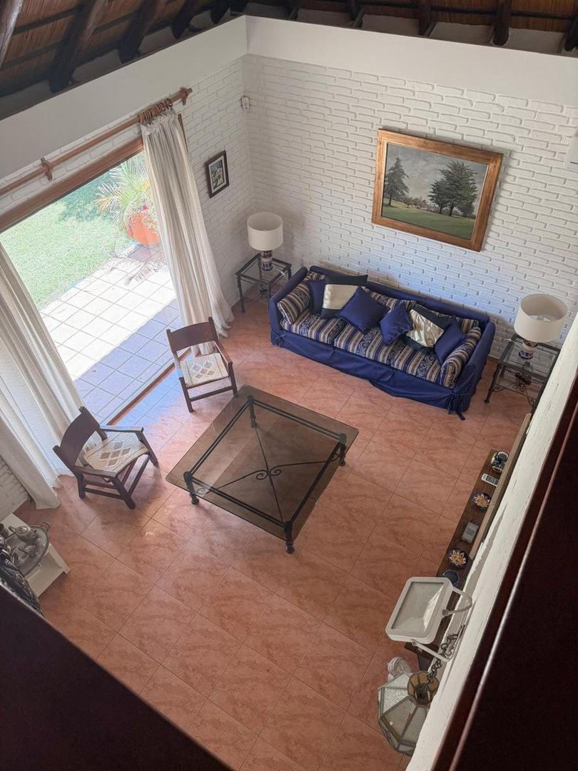 Casa en Alquiler de 4 dormitorios