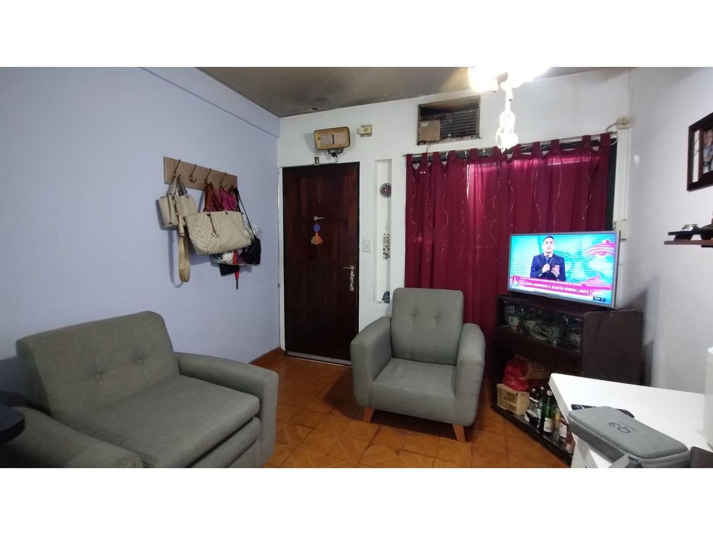 Casa en Venta en Castelar, USD 52.000