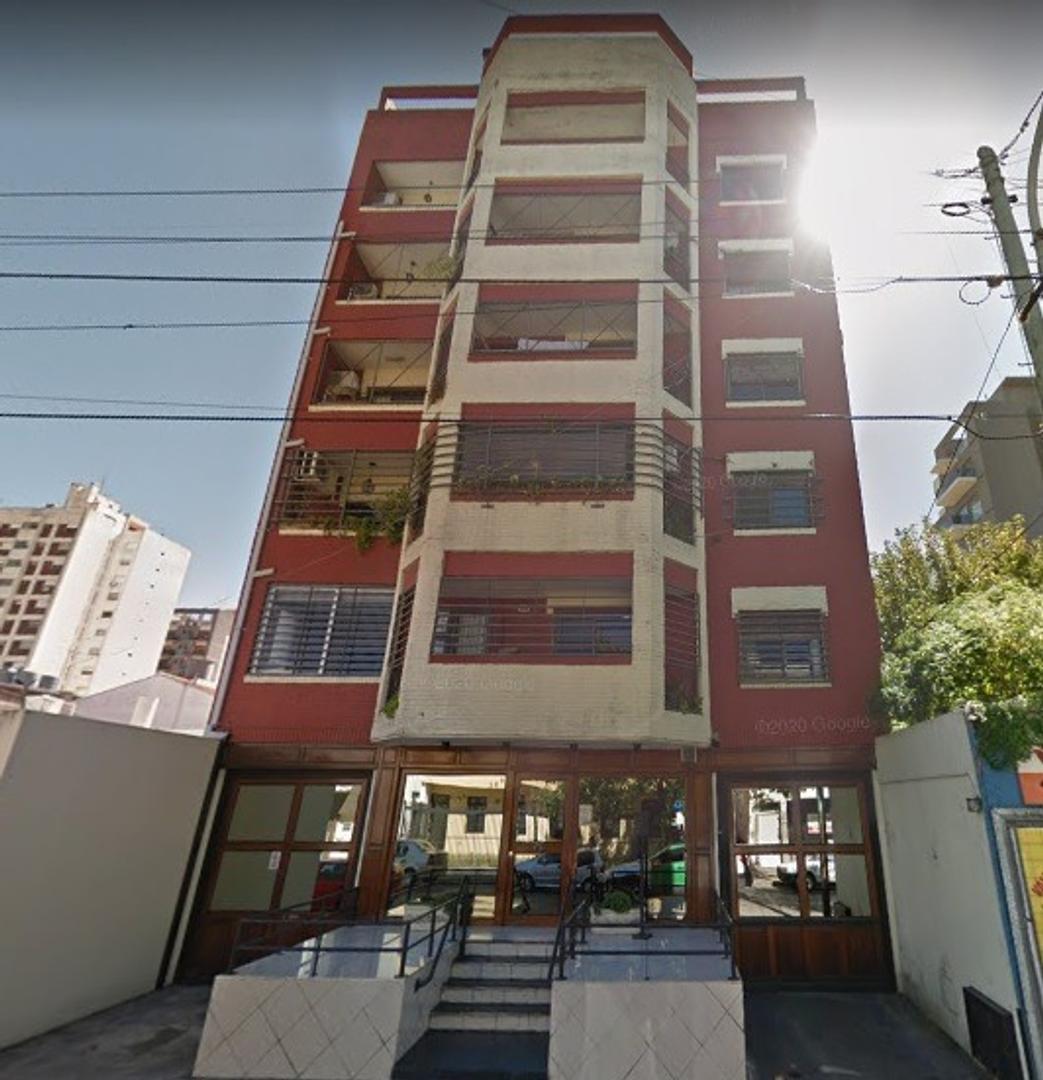 Depto 3 ambientes con cochera