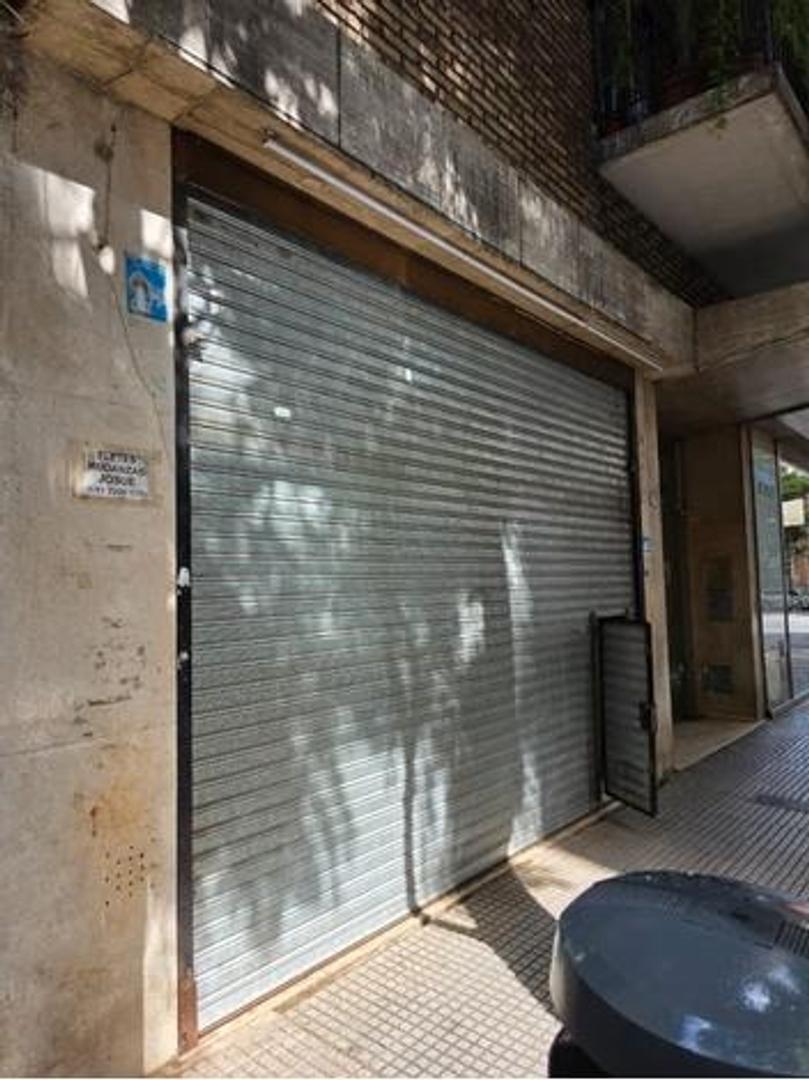 Local en Alquiler en Recoleta, $ 990.000