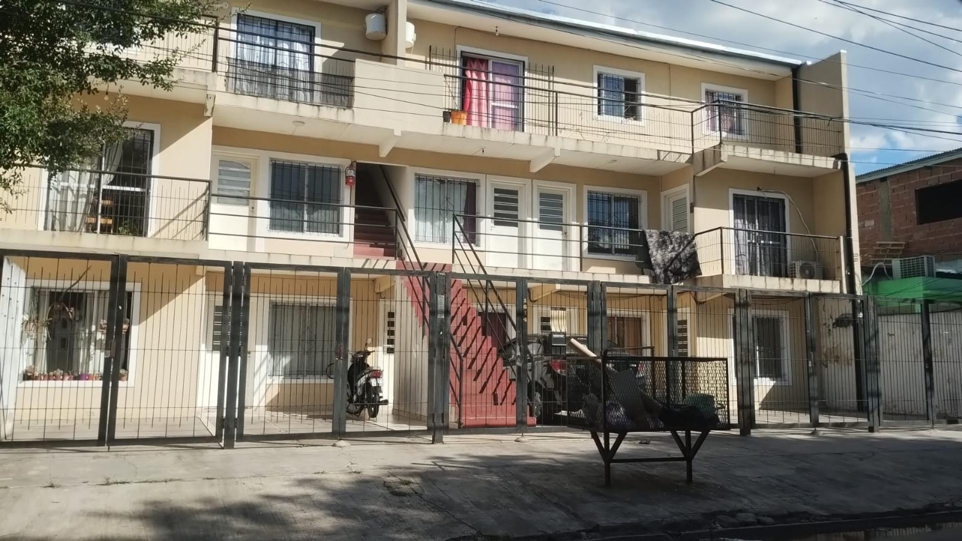 Departamento 2 ambientes en planta baja