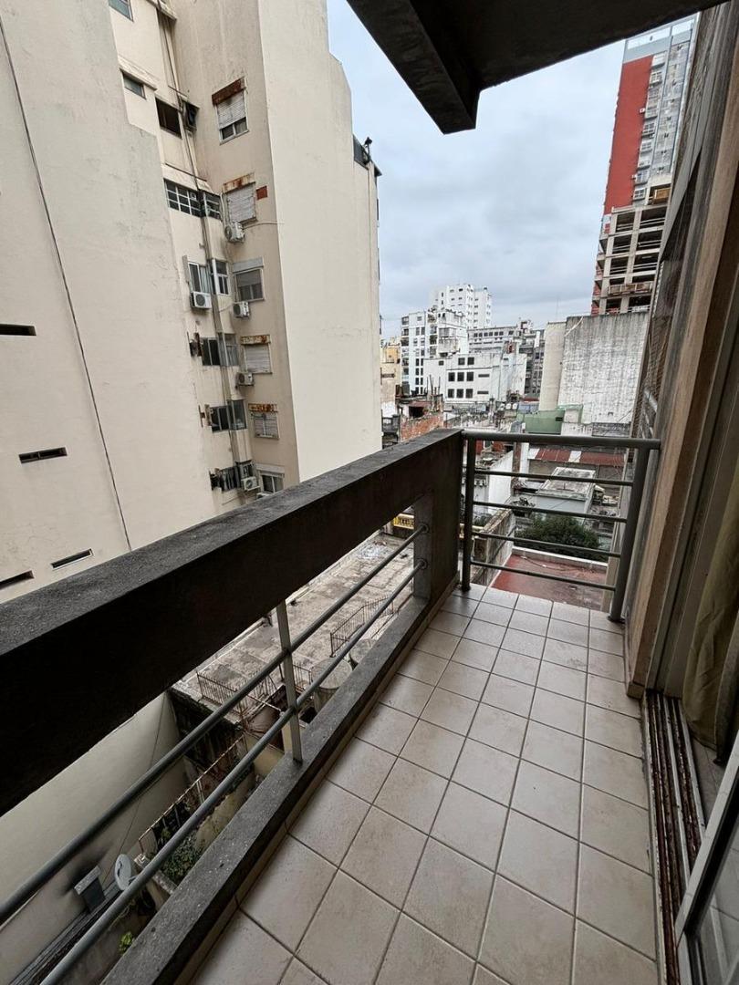 Amplio Monoambiente con Balcón y amenities