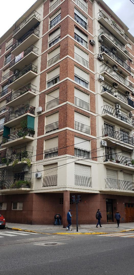 Semipiso 3 dormitorios y depend y 2 cocheras, Plaza Lezica