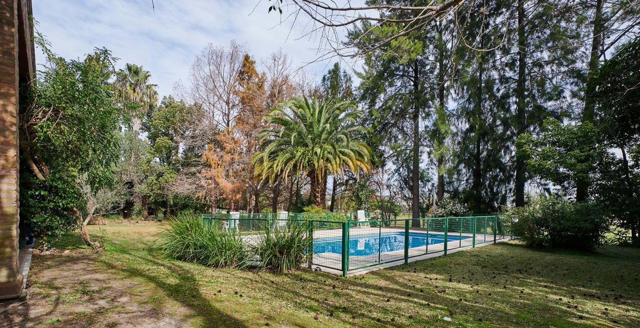 Casa 6 ambientes con 4 baños