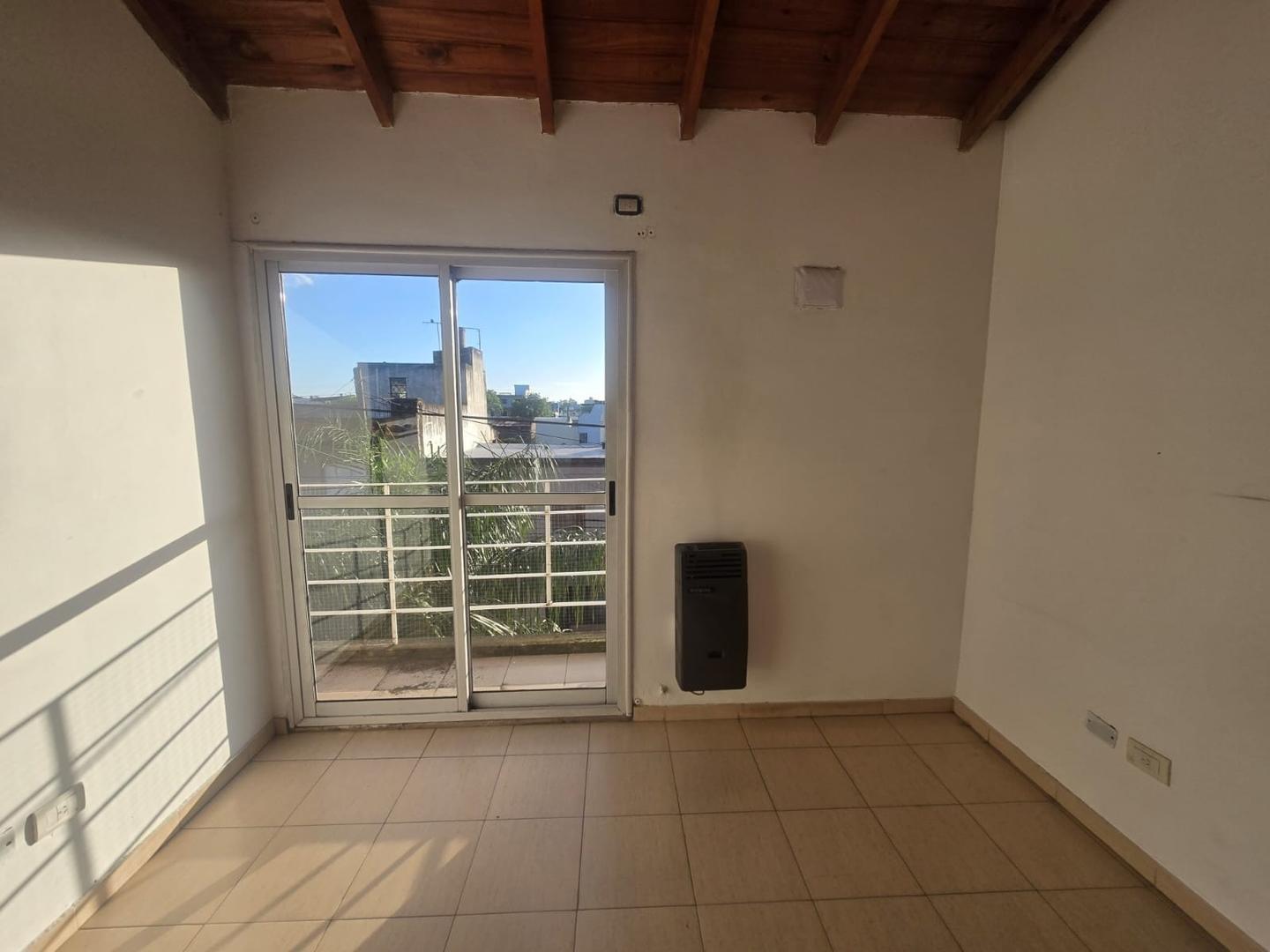 Departamento en Alquiler en Villa Bosch, $ 650.000