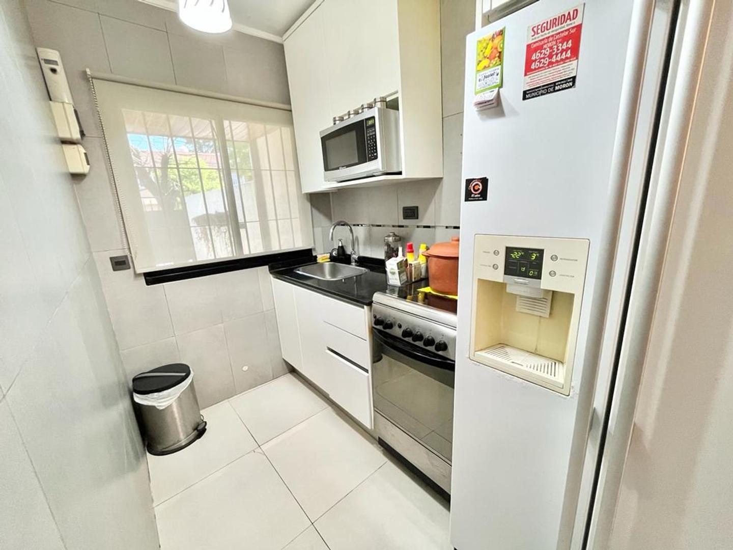 Casa 3 ambientes con 2 baños