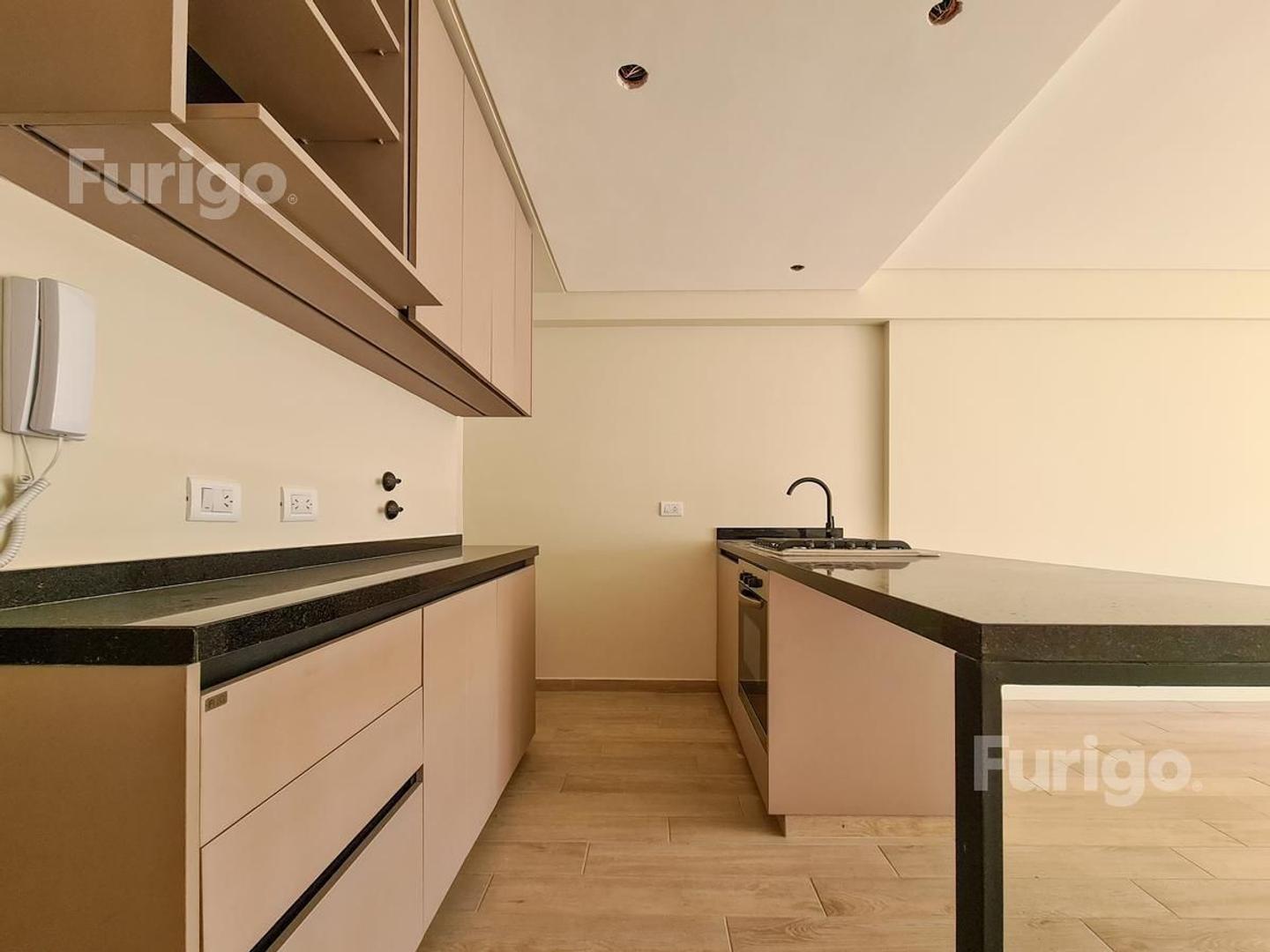 Venta Departamento Loft con Patio y Cochera en Pichincha, Rosario