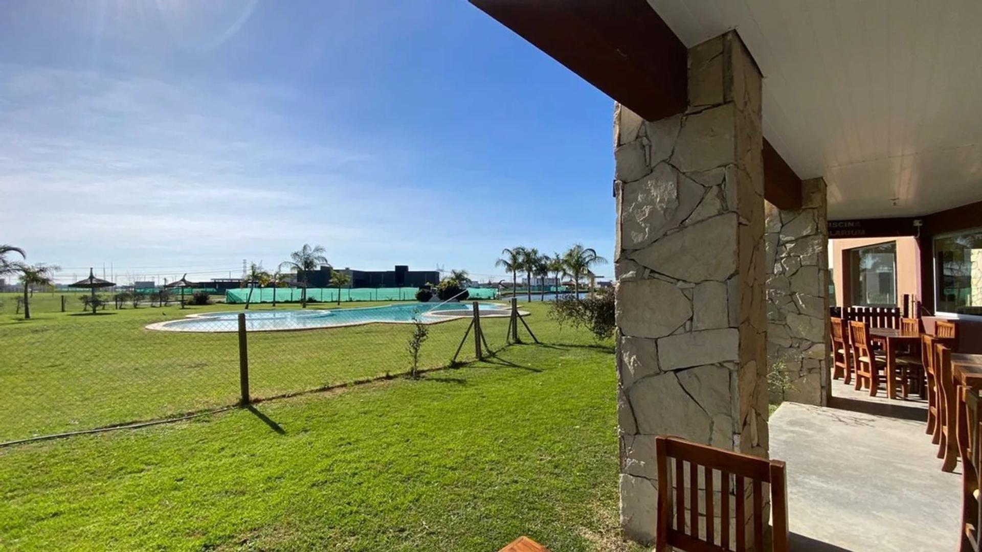 Terreno en Venta en La Alameda, USD 40.000