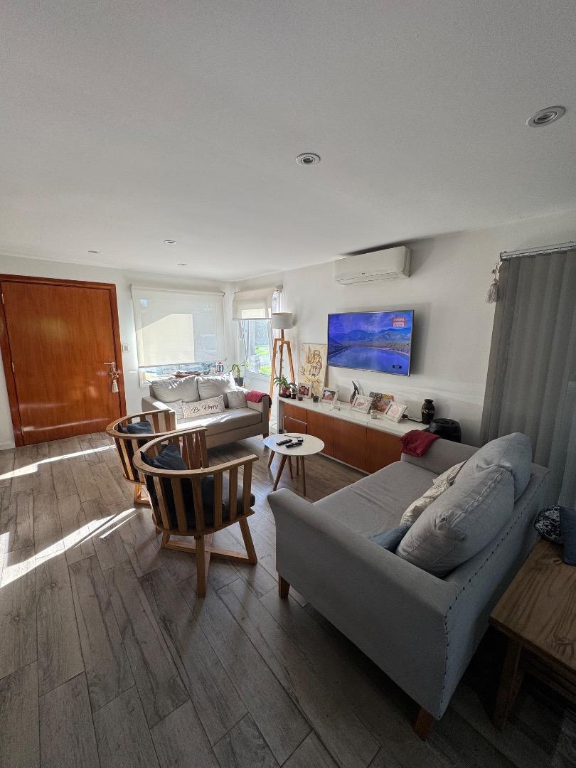 Casa en Venta con 4 cocheras