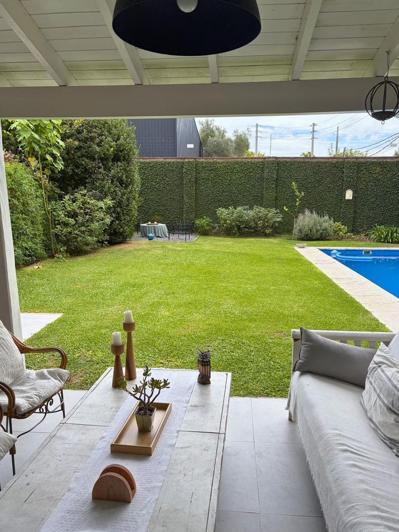 Casa en Alquiler de 4 dormitorios