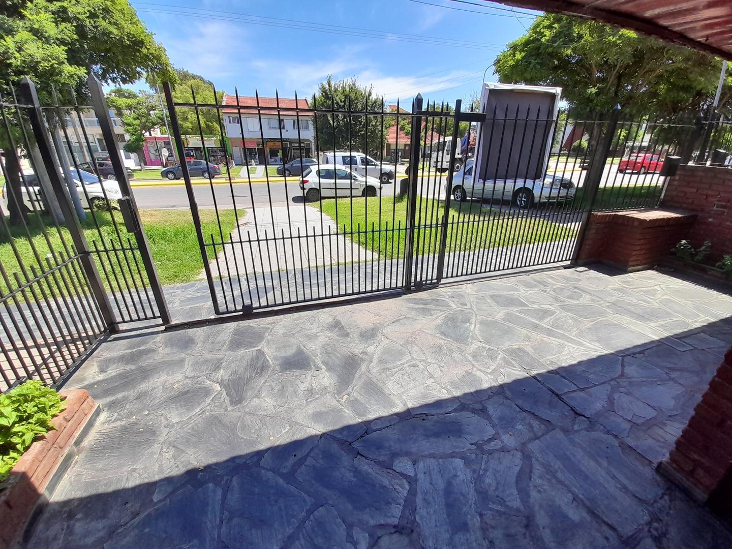 Depto Tipo Casa en Venta en Constitucion, USD 130.000