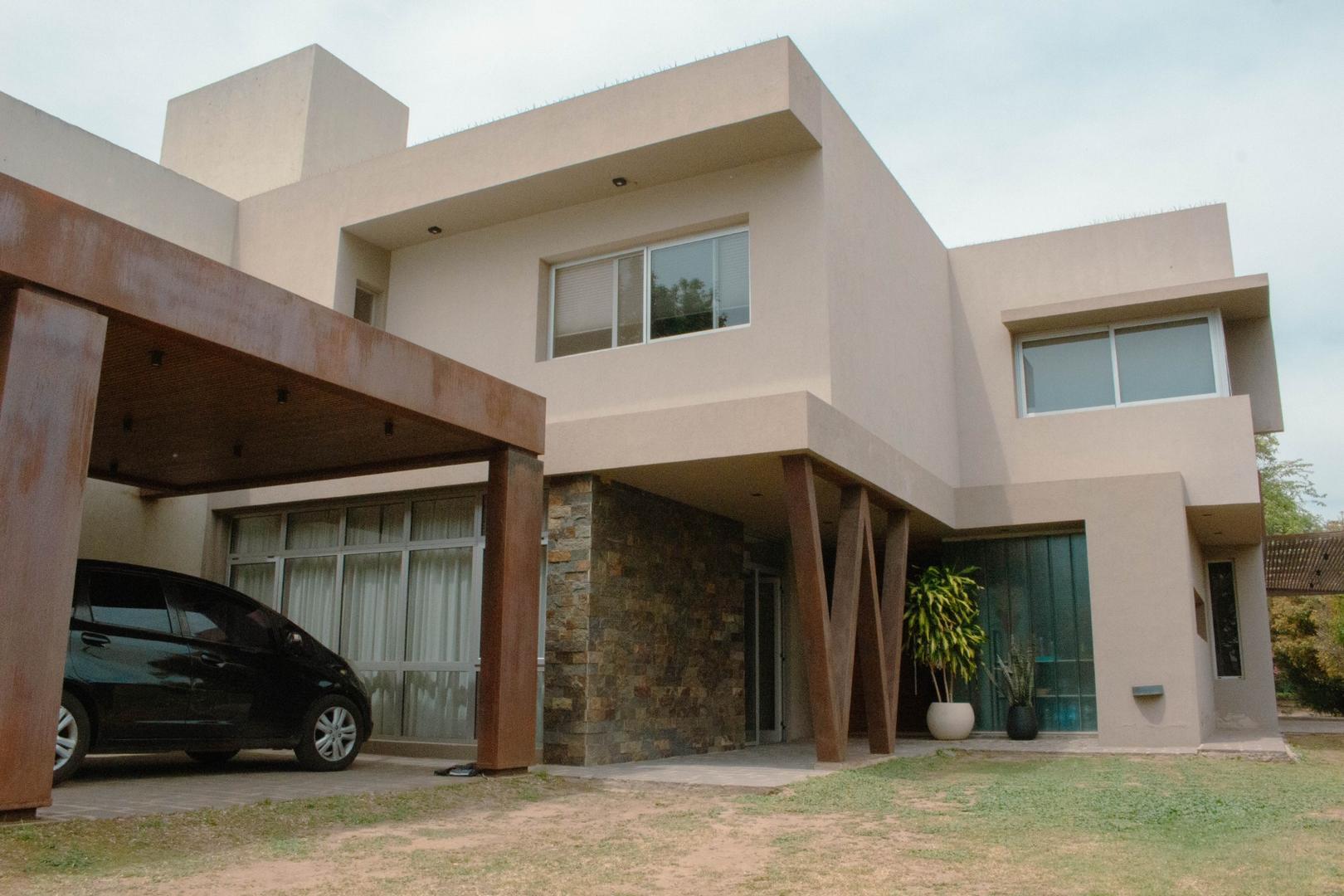 CASA DE CATEGORÍA EN VENTA EN COUNTRY CAÑUELAS VILLAGE