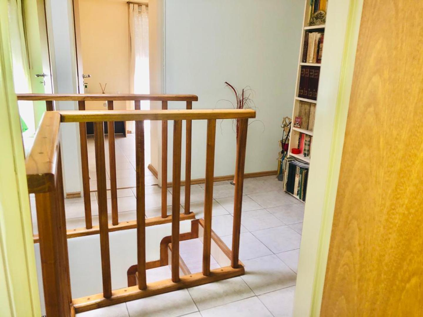 DÚPLEX 4 AMBIENTES  -  CERCANO A LA ESTACIÓN DE RAMOS MEJIA