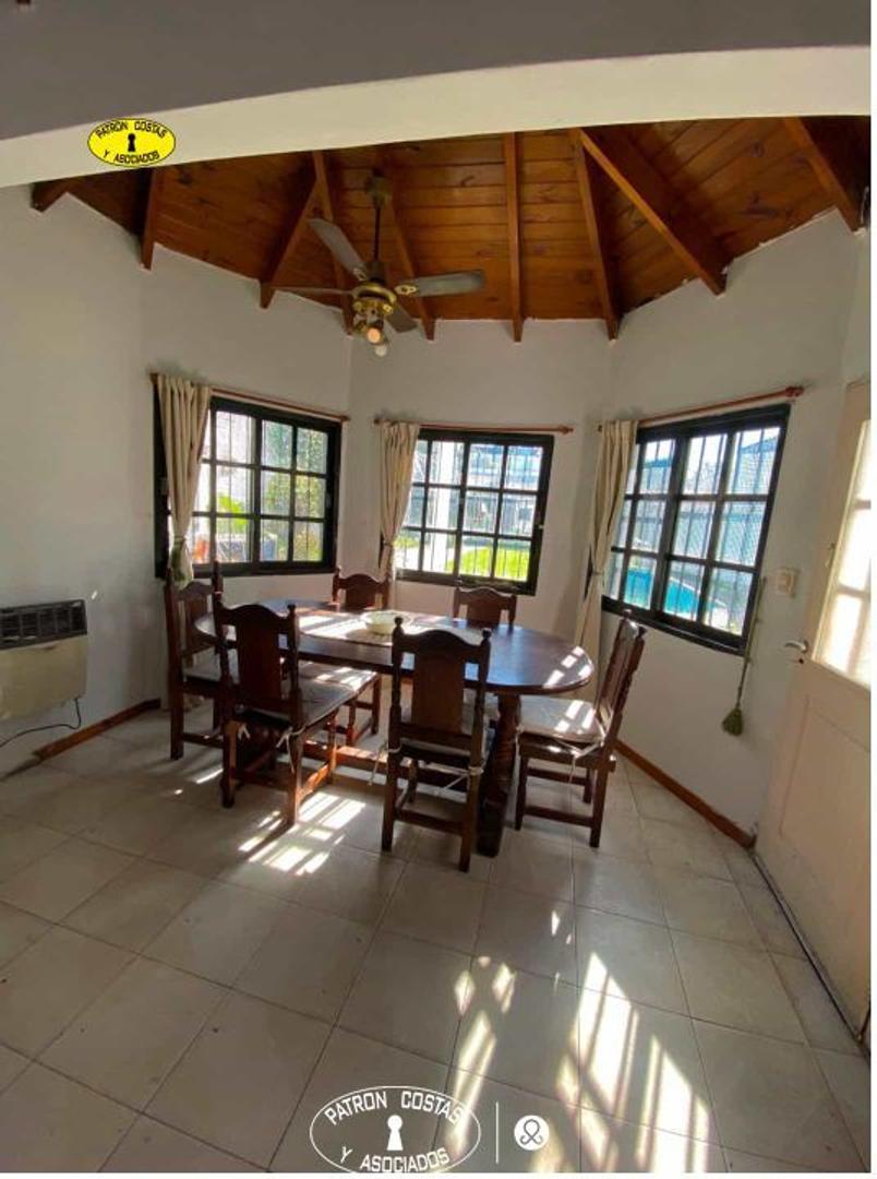 Casa en Venta con 1 cochera