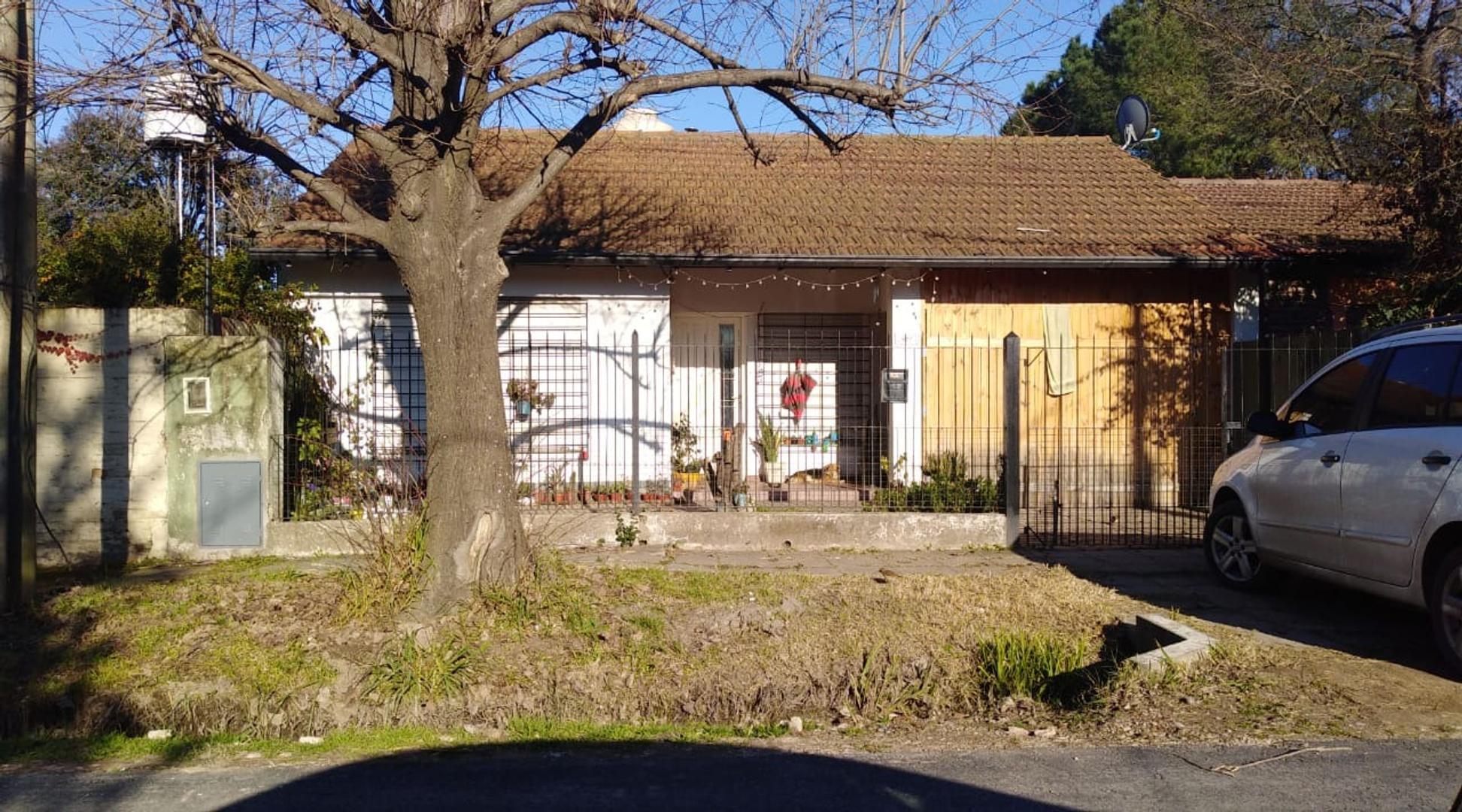 Chalet en buen estado a metros de calle Alberdi