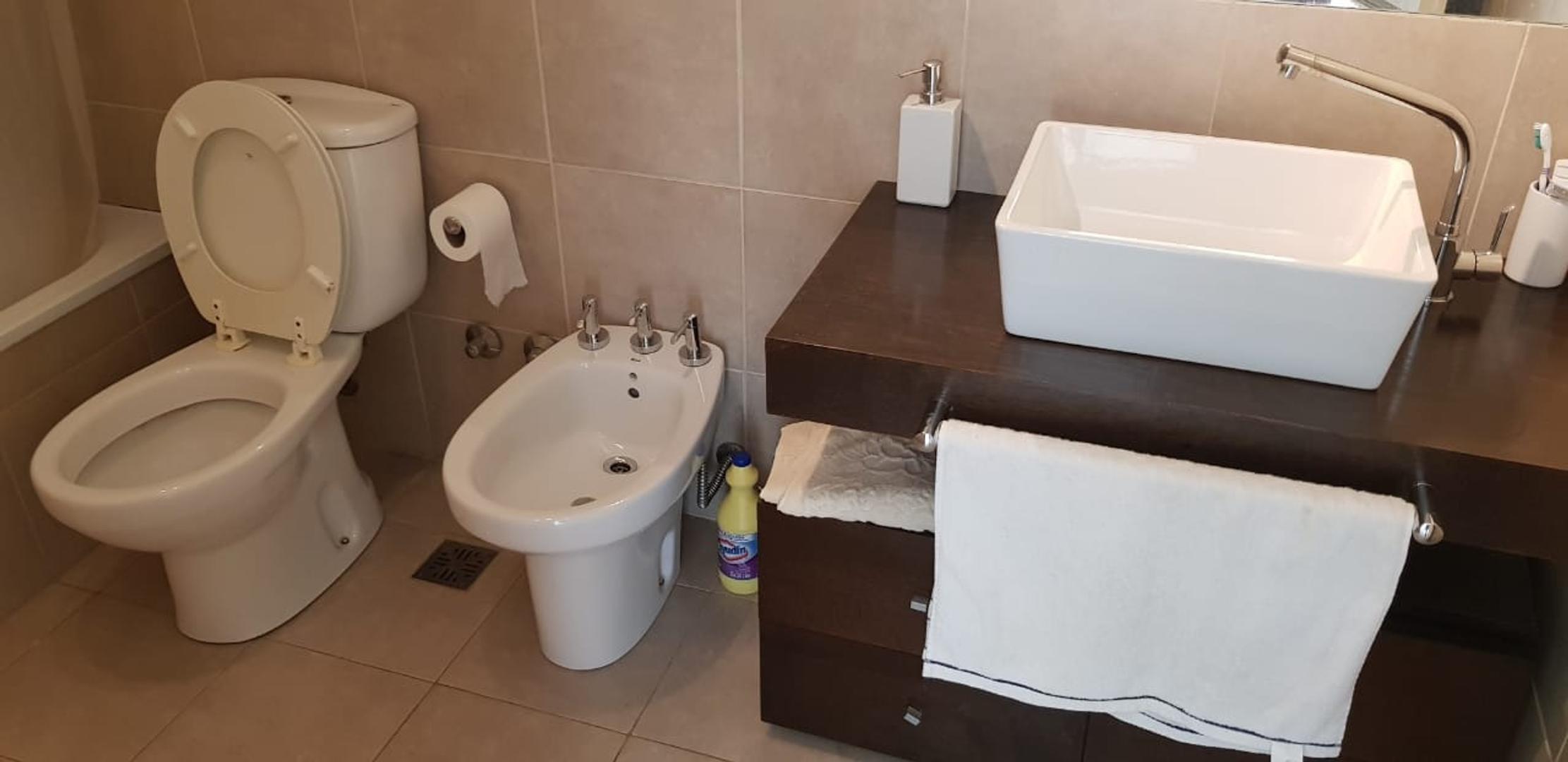 Departamento en Alquiler con 1 cocheras