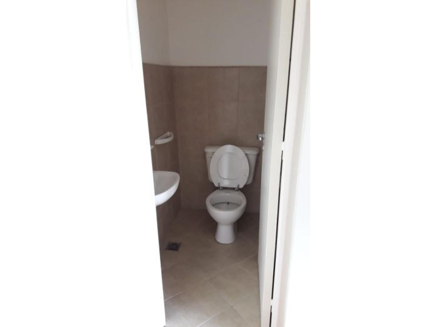 Oficina en Alquiler en Centro, $ 300.000