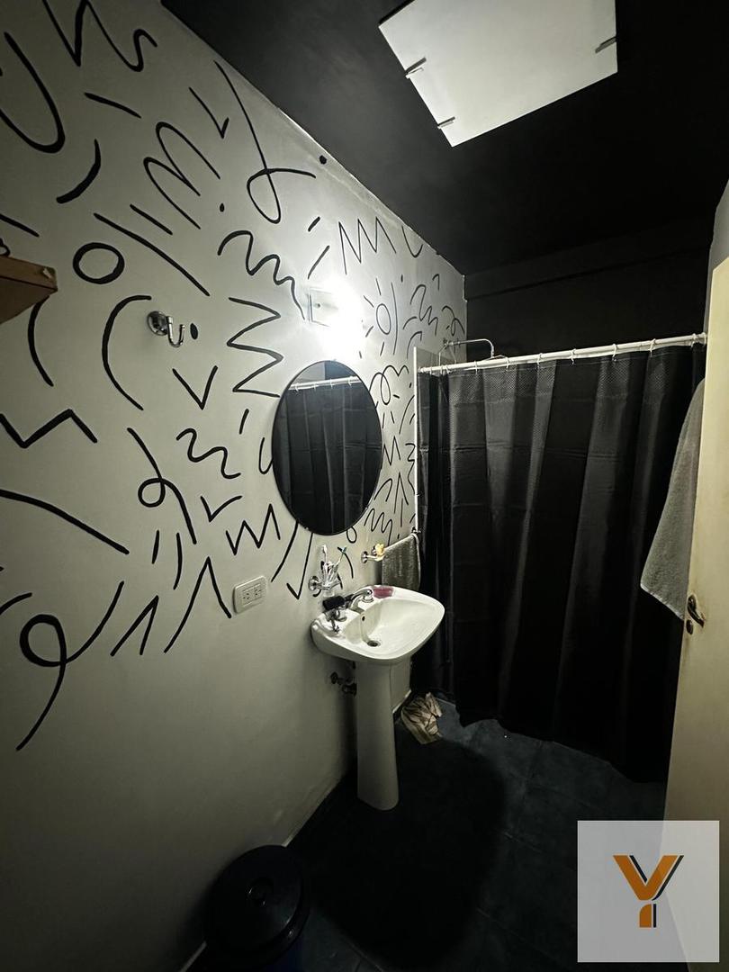 Casa en venta - 2 Dormitorios 1 Baño - 300mts2 - La Plata