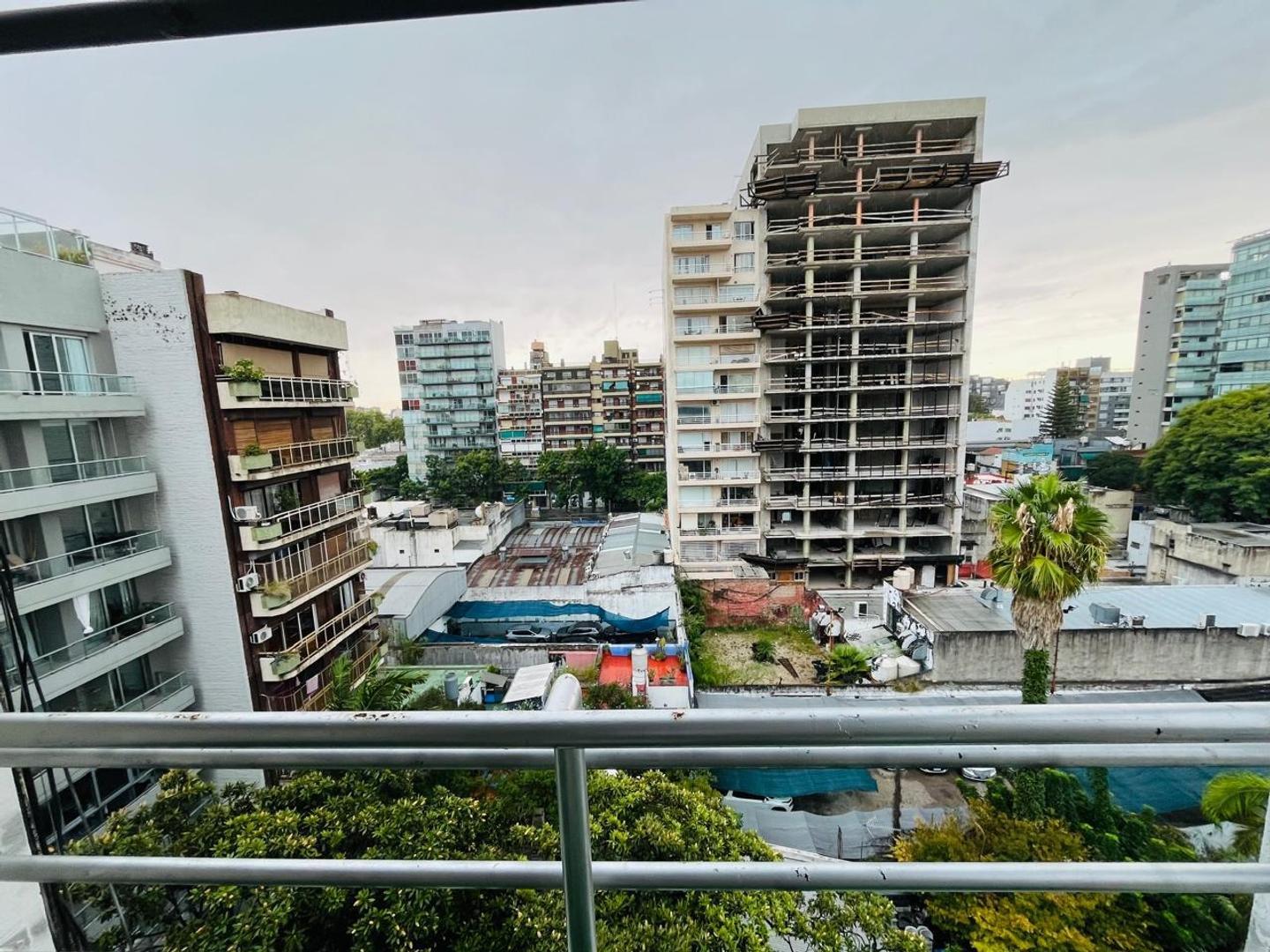 Montañeses 2100, Piso 7