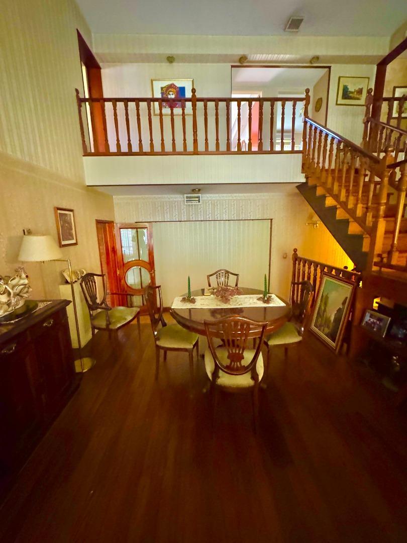 Casa en Venta con 4 cocheras