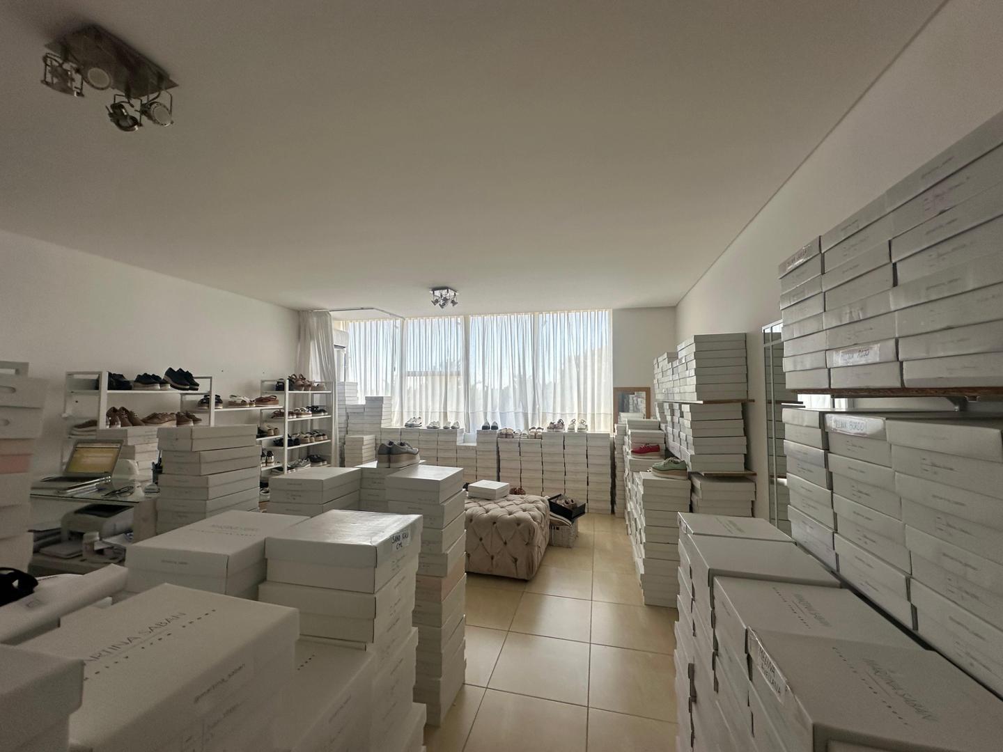 Estudios Jc4332224jcni 215 , Piso 2