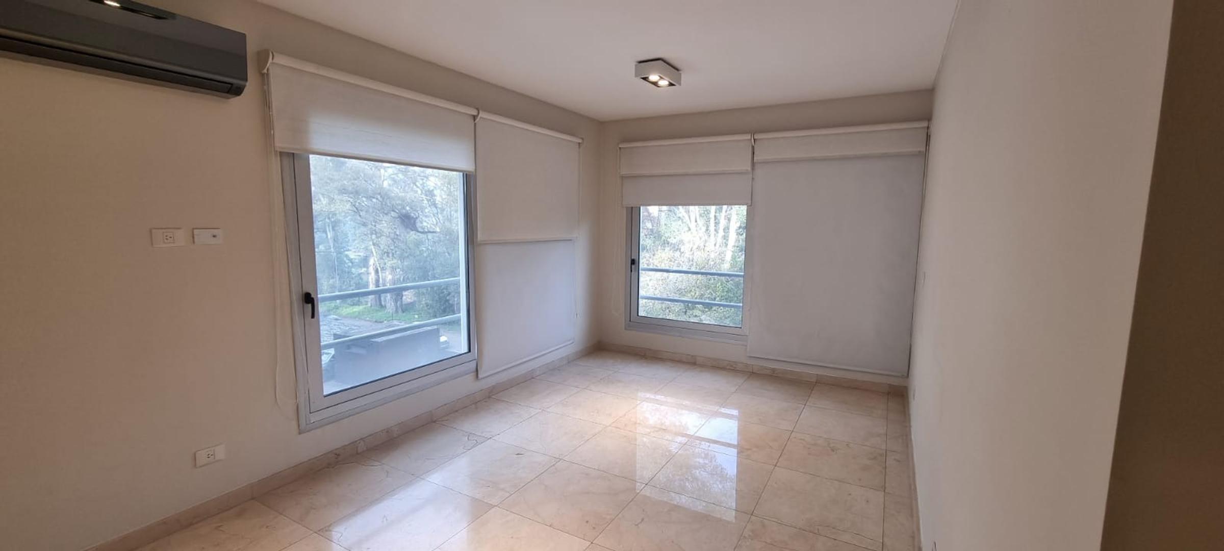 Departamento en Venta con 2 cocheras