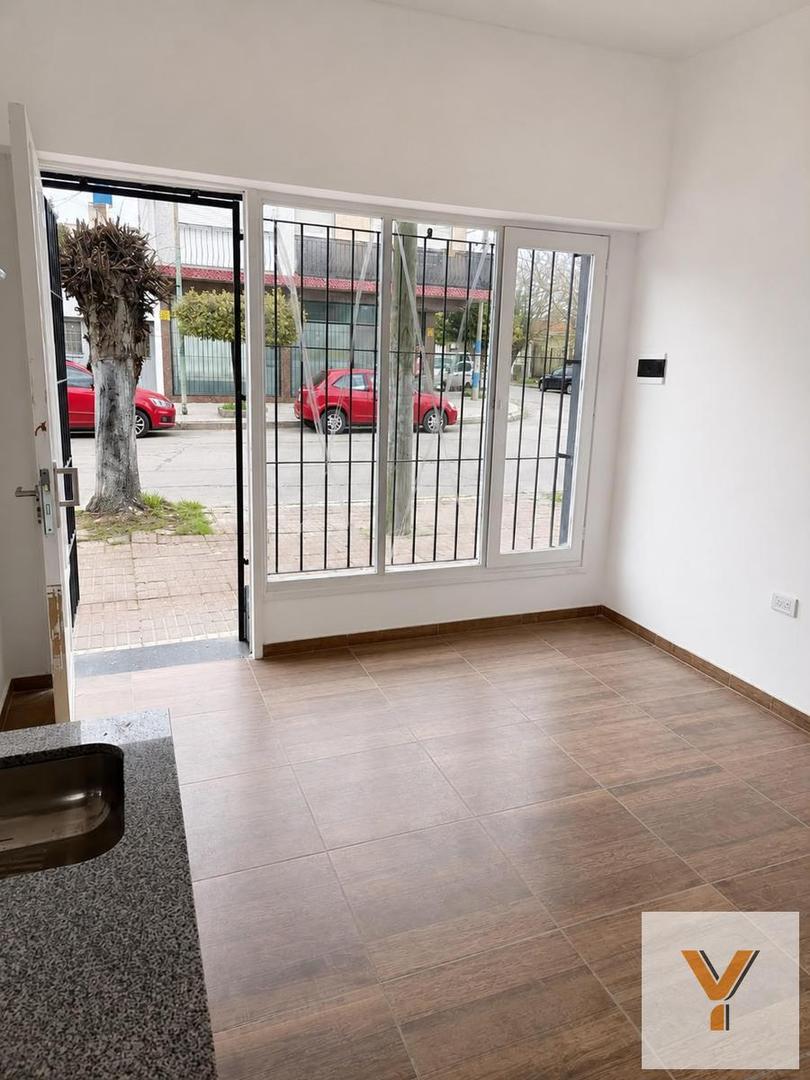 Depto Tipo Casa en Venta de 2 ambientes