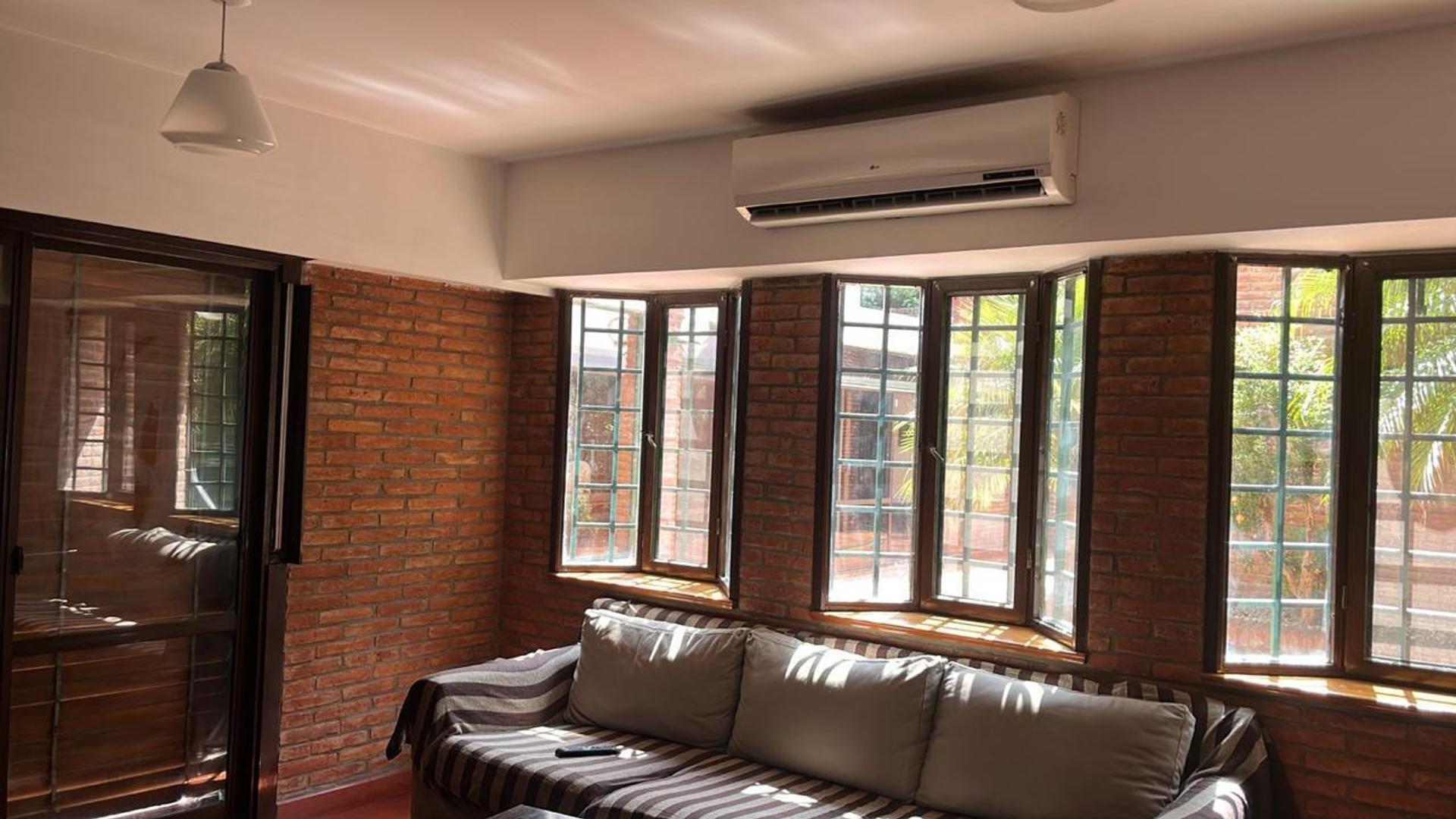Casa en Alquiler en Barrio Parque Leloir, USD 3.000