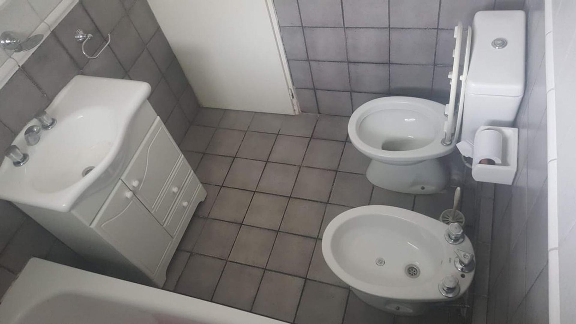 Depto Tipo Casa en Venta al Este