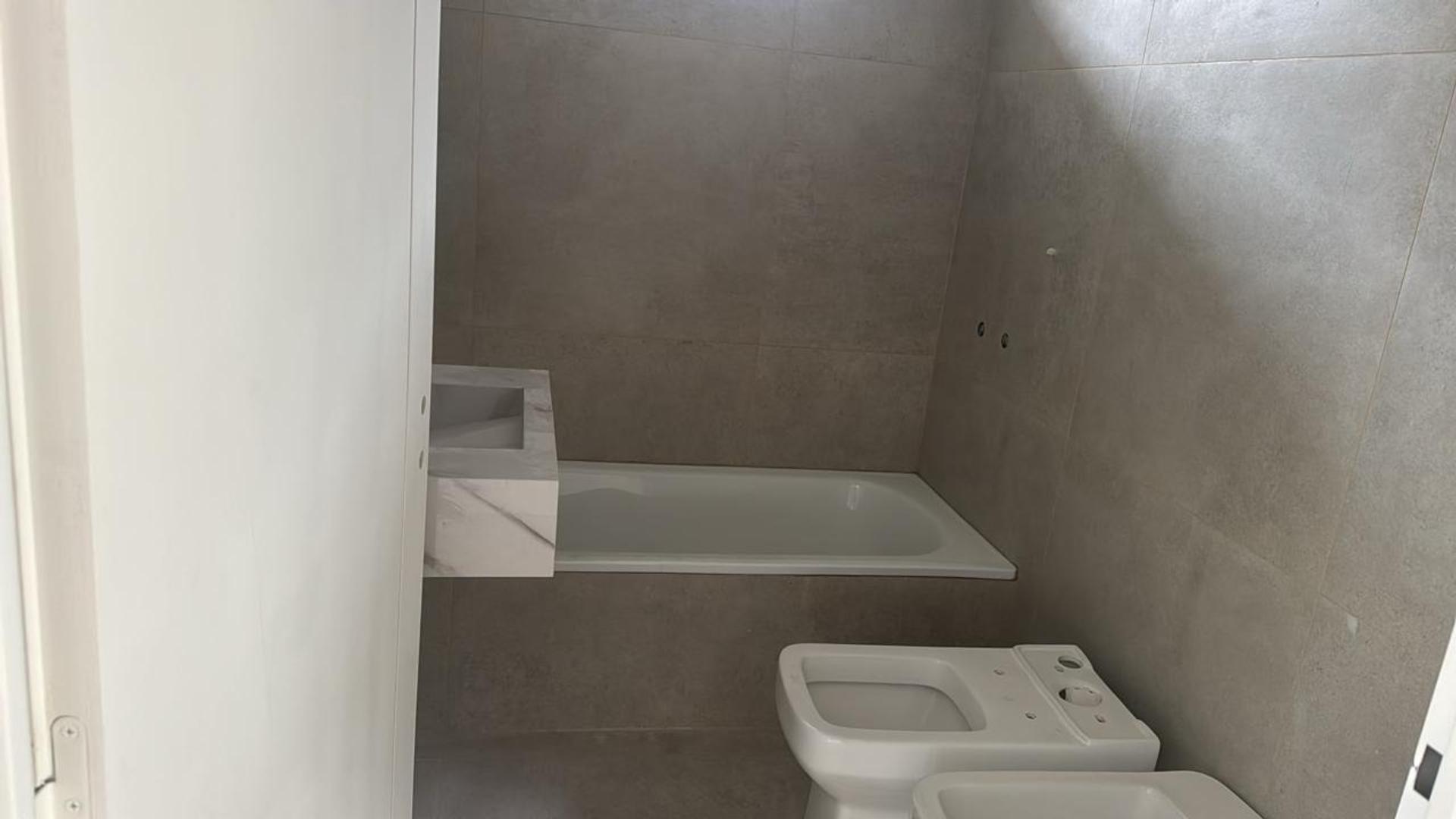 Serrano 1372 , Piso 1