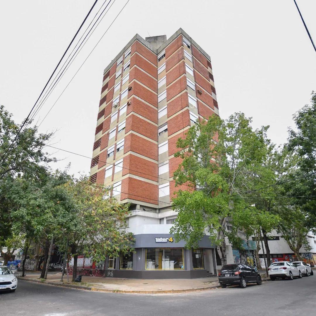 VENTA Departamento 2 dormitorios en calle 10 esquina 62