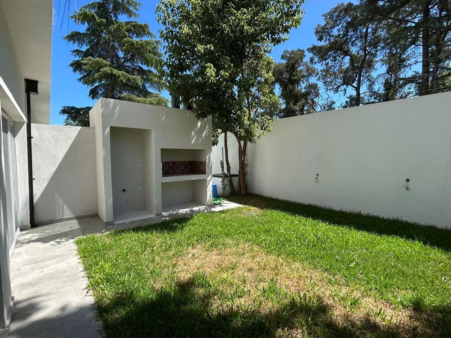 VENTA DUPLEX 4 AMBIENTES LELOIR ENTREGA OCTUBRE 25