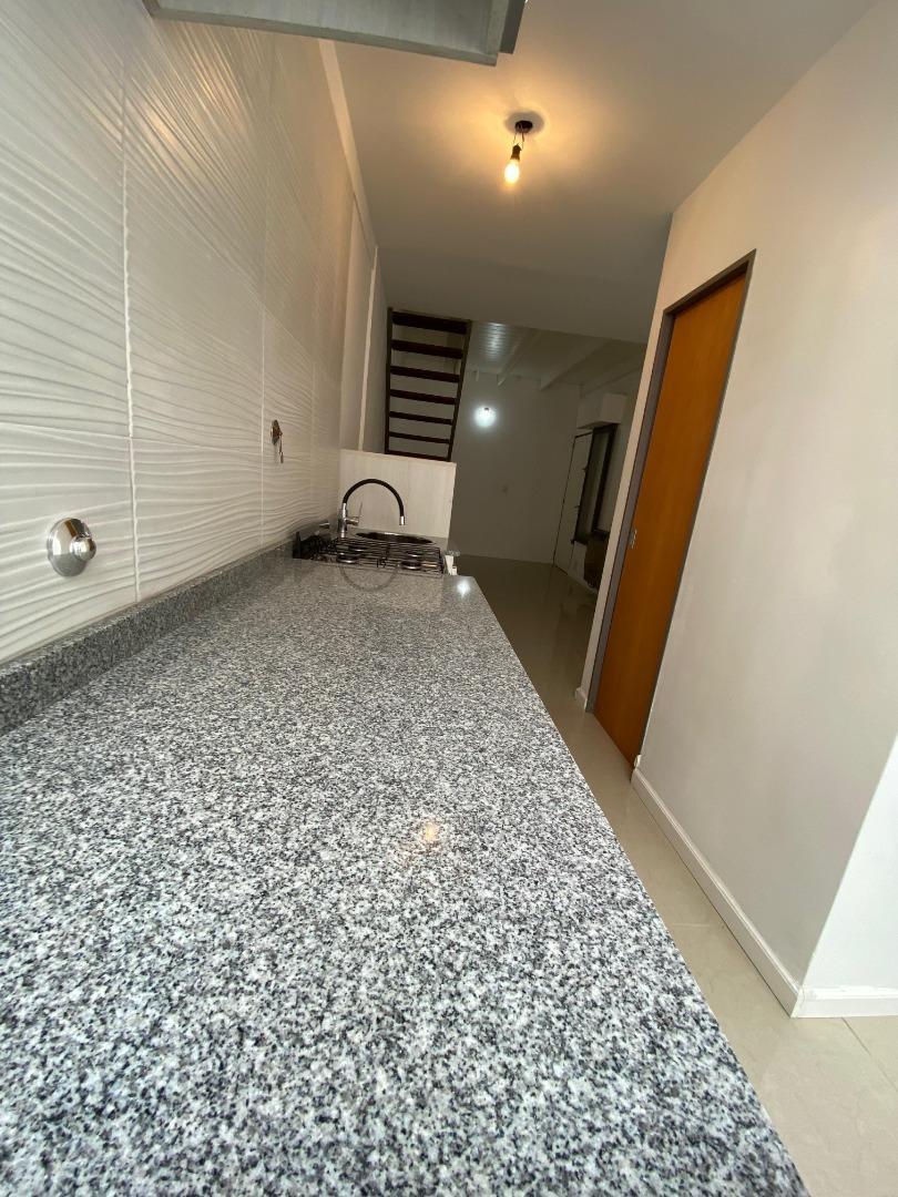 Casa 2 ambientes con 2 baños