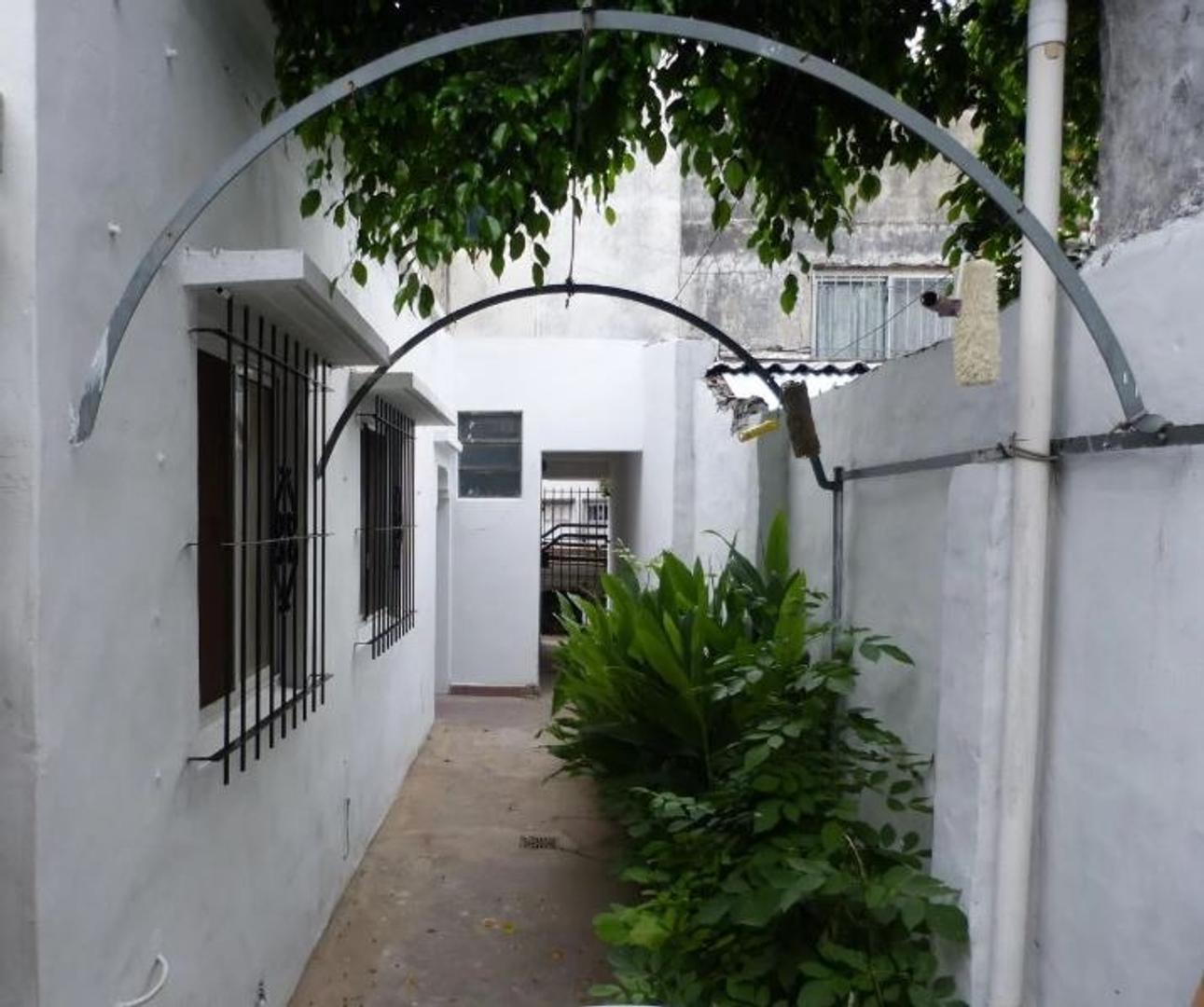 Depto Tipo Casa 3 ambientes con 1 baño