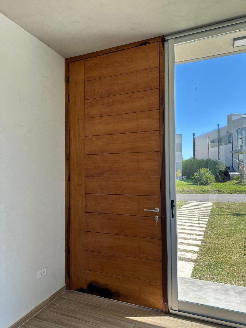 Casa en Venta en La Reserva, USD 240.000