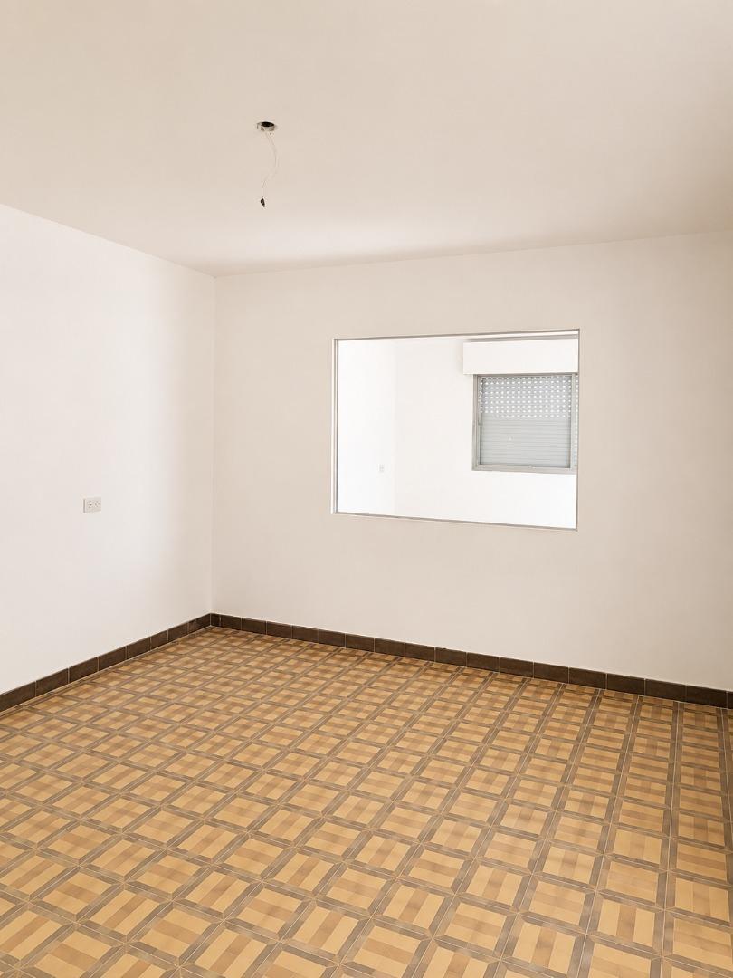 Casa el frente de 3 dormitorios en venta